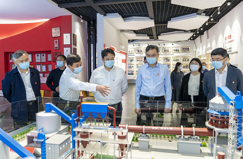 南通市委常委、組織部部長封春晴率隊(duì)赴江蘇鵬飛集團(tuán)調(diào)研