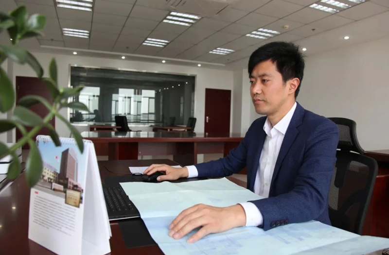 海安名匠丨江蘇鵬飛集團(tuán)股份有限公司設(shè)計中心主任，高級工程師、高級技師李曉平